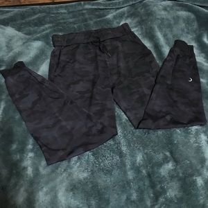 Zyia camo joggers